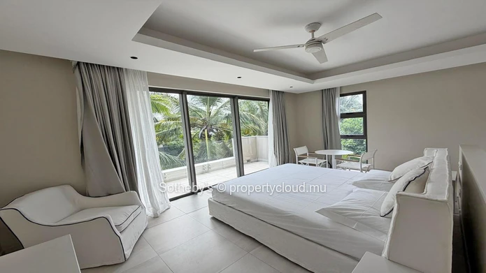 Villa White Light