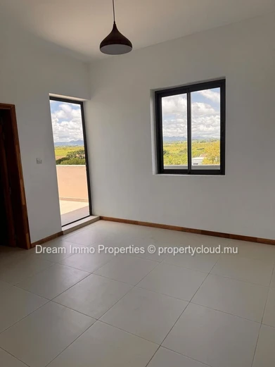 Penthouse neuf avec grande terrasse à deux minutes du centre de Grand Baie - Ile Maurice