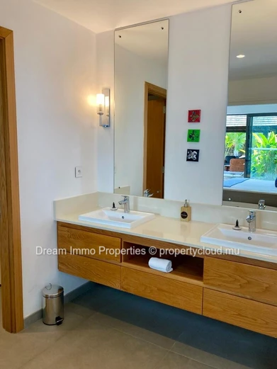 Prestigieuse Villa 4 Chambres A 500M De La Mer Dans Le Nord De L’Ile Maurice