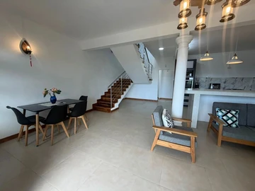 Townhouse, Duplex de 3 Chambres