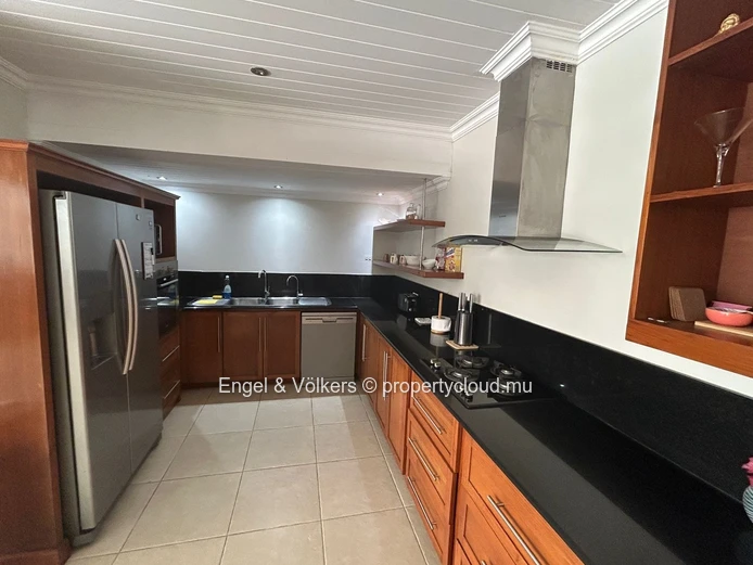 For Rent – Spacious 3-Bedroom Villa with Private Pool in a Secure Residence, Pereybere