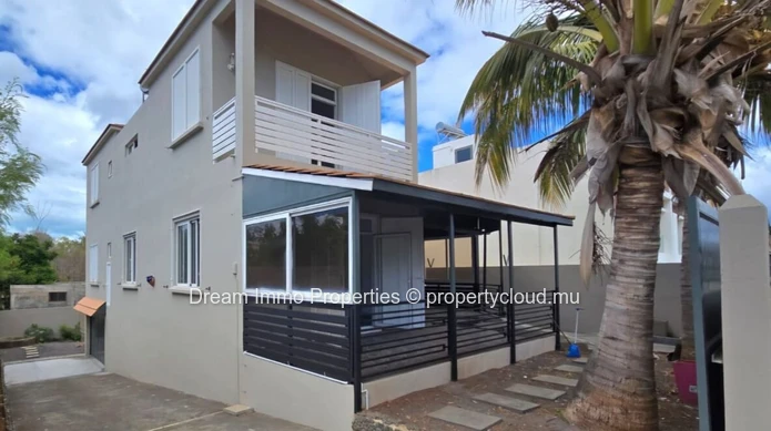 Superb 3-Bedroom Villa Close To The Beach In Flic En Flac – Mauritius