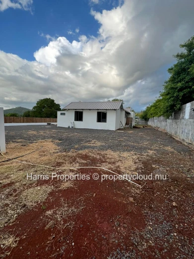 Villa for sale in Tamarin.