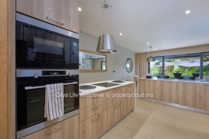 Appartement 4 chambres avec piscine à vendre à Belle Vue Harel
