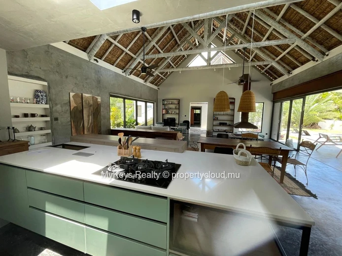 Luxury Villa - Black River - 4 Bedrooms