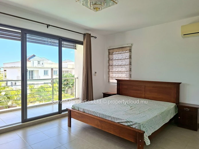Duplex | 4 chambres | Quartier Résidentiel