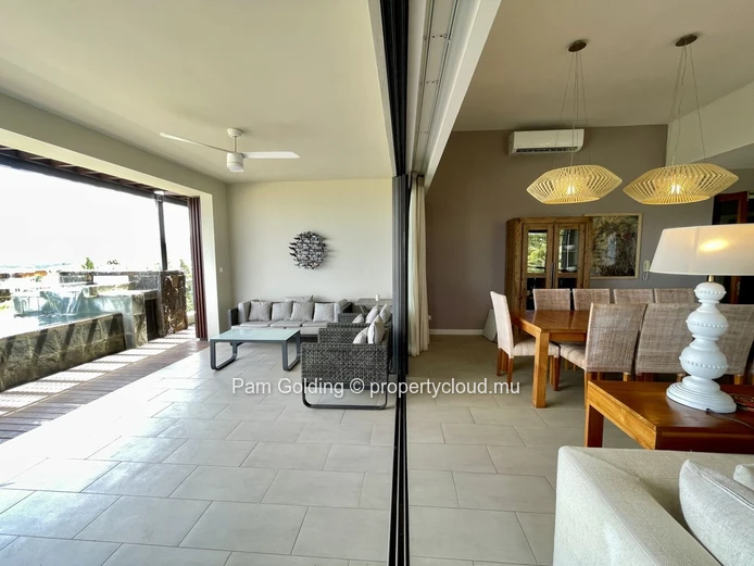 4-Bedroom Penthouse in the Heart of Tamarin - Plunge Pool & Panoramic Views