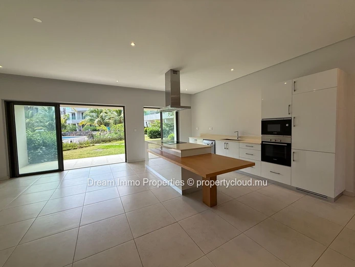2-bedroom apartment with huge terrace & pool view in Pointe aux Canonniers – Mauritius
