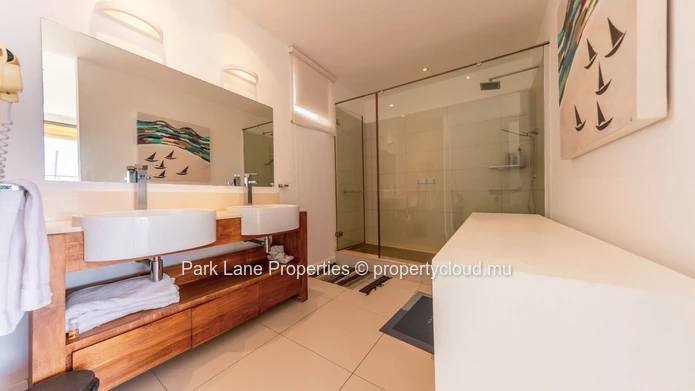Penthouse RES sur la marina!