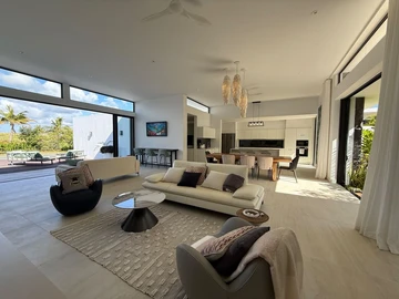 4 Bedroom Villa