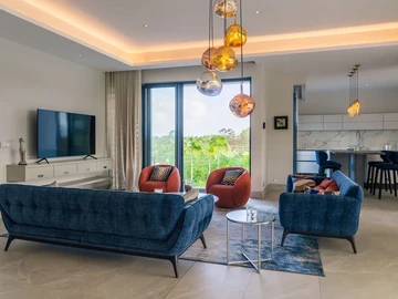 5 Bedroom Villa