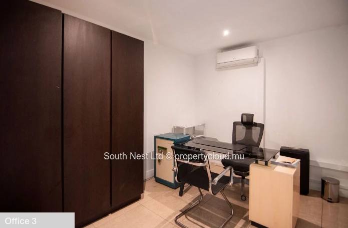 Prestigious Commercial Premises with Exclusive Boat Parkings - Grand Baie  
