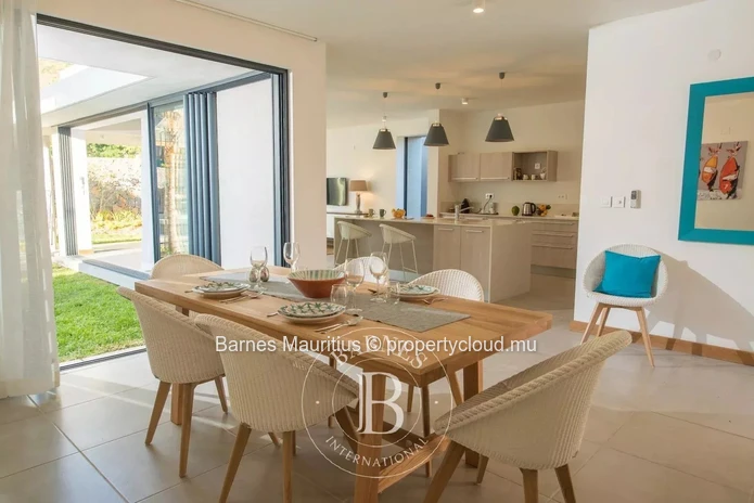 RIVIÈRE NOIRE - Contemporary Villa - 3 bedrooms