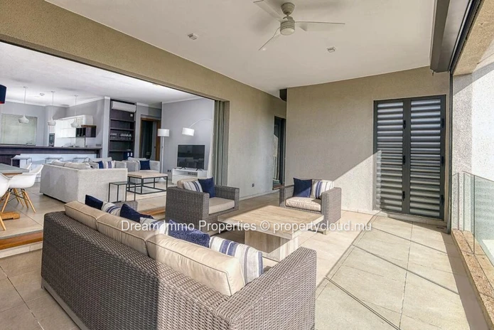 Penthouse Moderne D'exception Avec Vue Mer A Balaclava – Ile Maurice