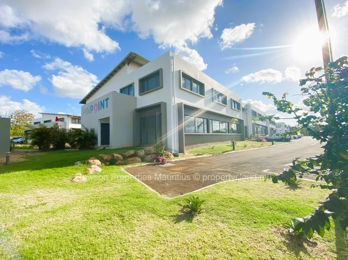 Commercial Space On The Calebasses Highway