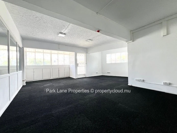 Spacious 231 m² Office on the First Floor in Quatre Bornes