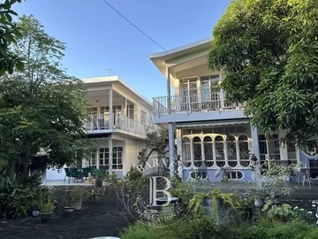 7 Bedroom House