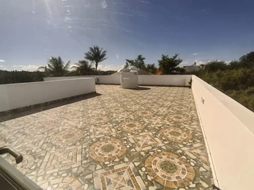 5 Bedroom Villa