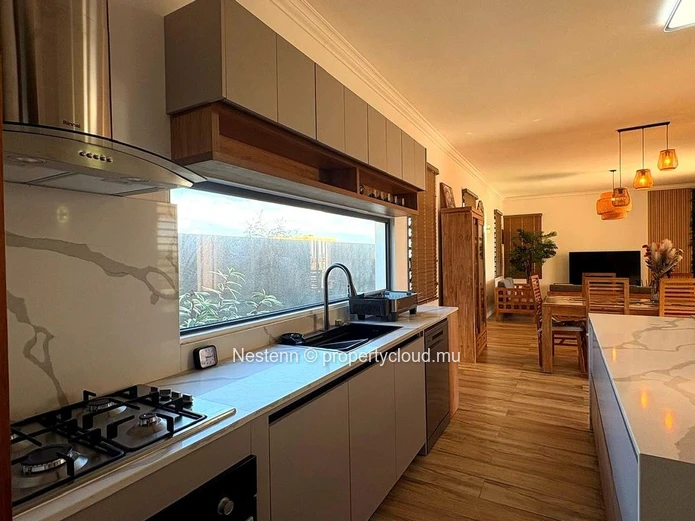 Spacieuse maison familiale de 3 chambres avec piscine privée dans une résidence sécurisée