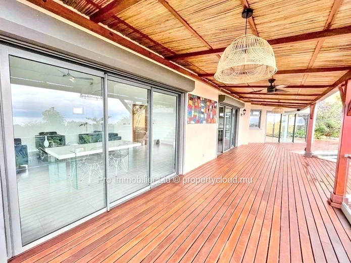 Magnifique Villa à Vendre dans la Prestigieuse Région de Tamarin, Riviere Noire.