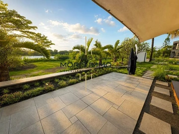6 Bedroom Villa