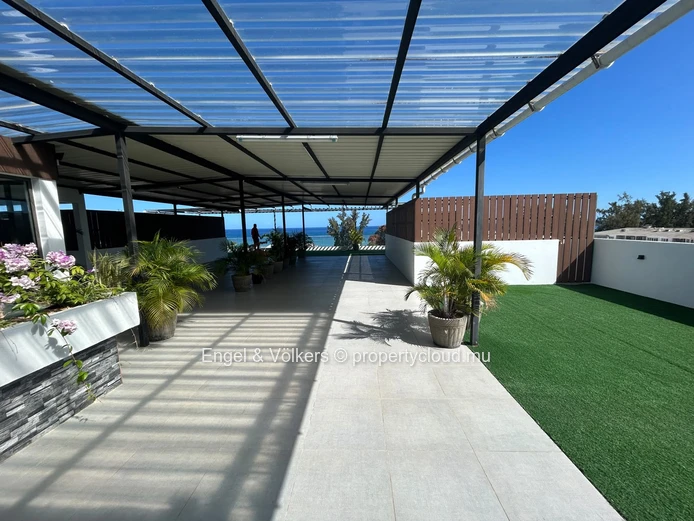Exclusive 3-Bedroom Loft with Private Plunge Pool and Sea Views – Flic en Flac