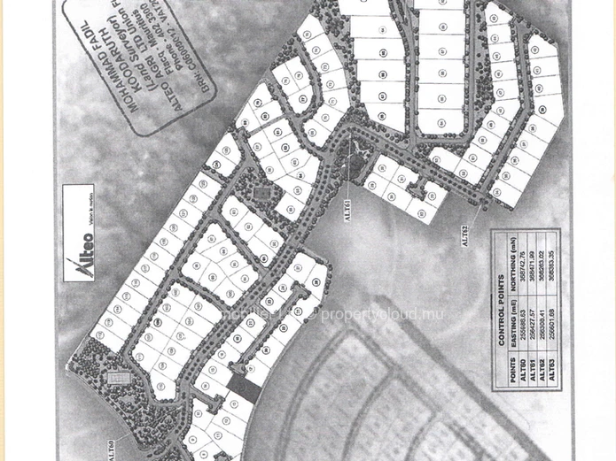 For sale: Prime land of 1451m2 in the prestigious and secure Mont Piton II Residential Estate.