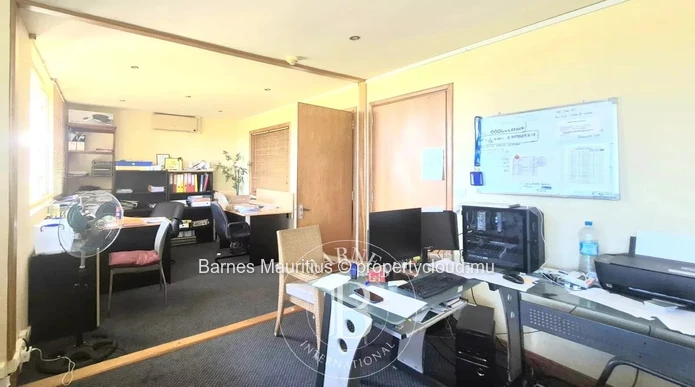 GRAND BAIE - Office /Commercial space for rent - 64.12m2