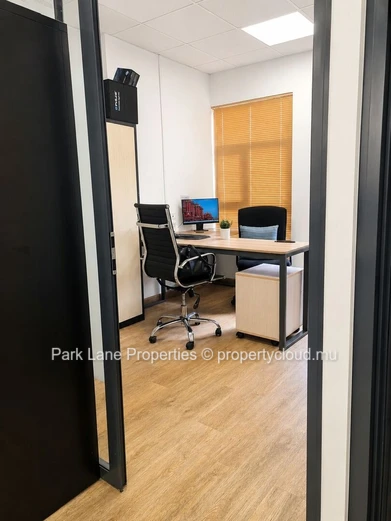 Bureau à louer à Ébène | Espace professionnel de 47,30 m²