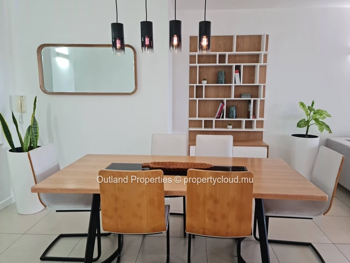 Beautiful newly renovated 3-bedroom apartment with swimming pool