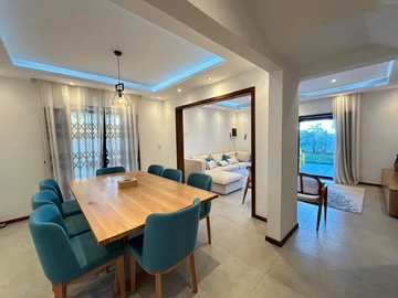 4 Bedroom Villa