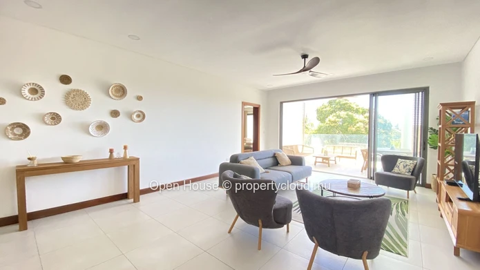 A VENDRE Appartement meublé - 3 chambres en suite - Piscine commune -  salle de gym - parking  en sous-sol privé . Id...