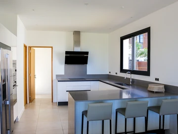 4 Bedroom Villa