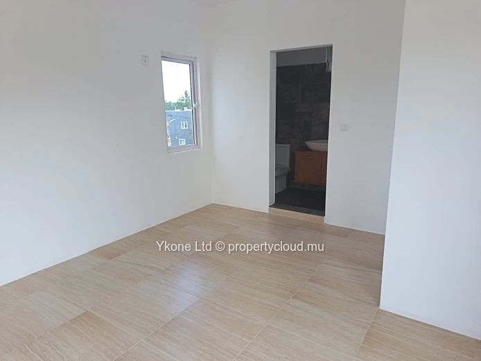 Villa For Sale In Pereybere