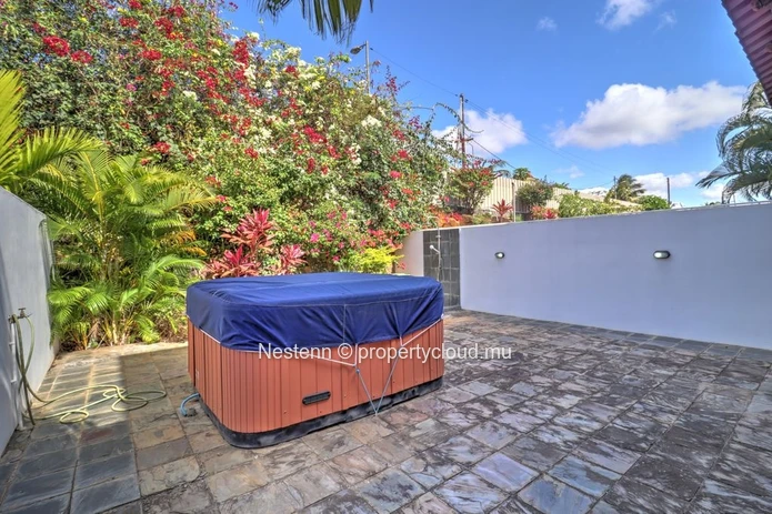 Beautiful 3-bedroom duplex in Pointe aux Piments
