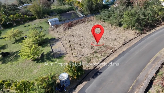 Road-Front 1002 m² Off-Plan Plot in Balaclava