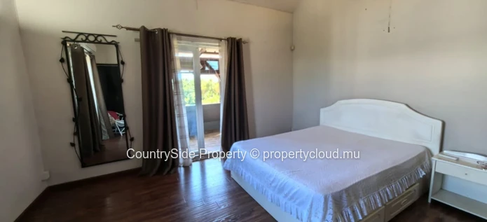 Belle maison semi-meublée de style mauricien
