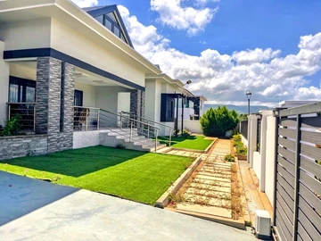 6 Bedroom Villa