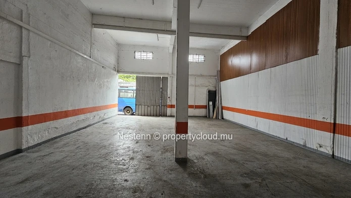 Warehouse of 130m2