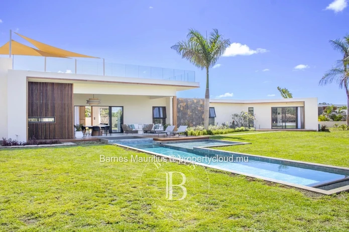 BEAU CHAMP – Villa familiale avec toit-terrasse et vue golf – 3 chambres