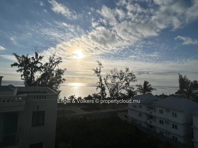 Sea View Penthouse – Flic en Flac