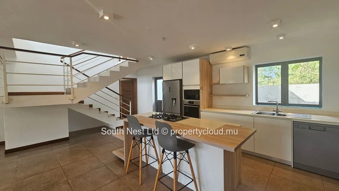 Villa contemporaine de 3 chambres en suite avec piscine privée dans une résidence sécurisée