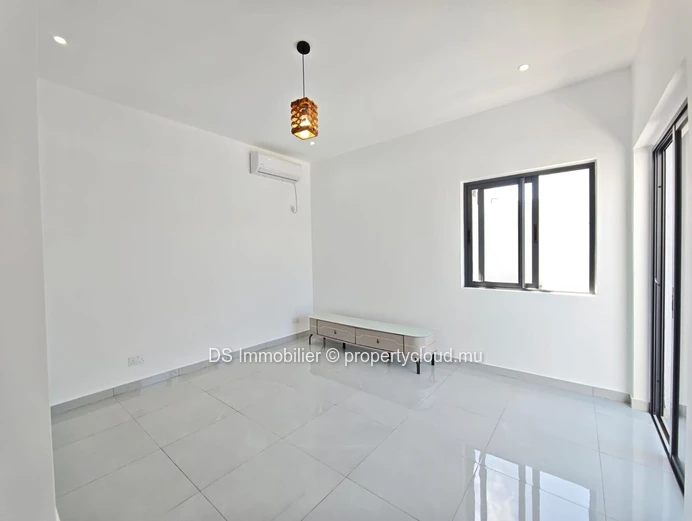 Villa For Rent – Calodyne-North