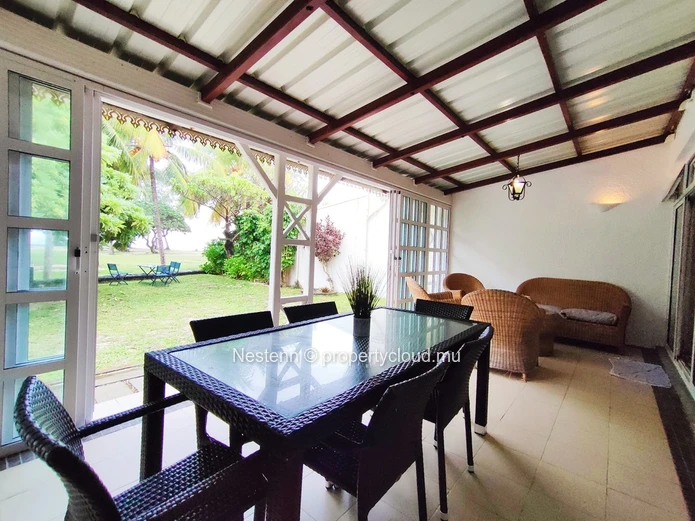 4-bedroom townhouse on beachfront 