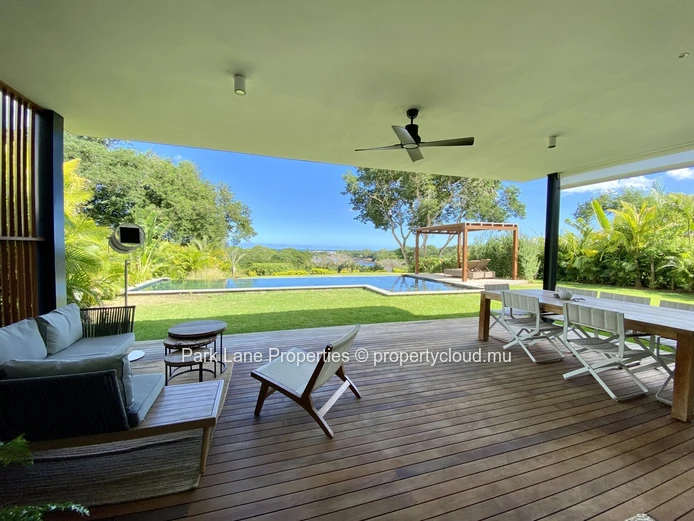 Luxurious 4 bedroom villa with prime positioning and gorgeous sea and river views.