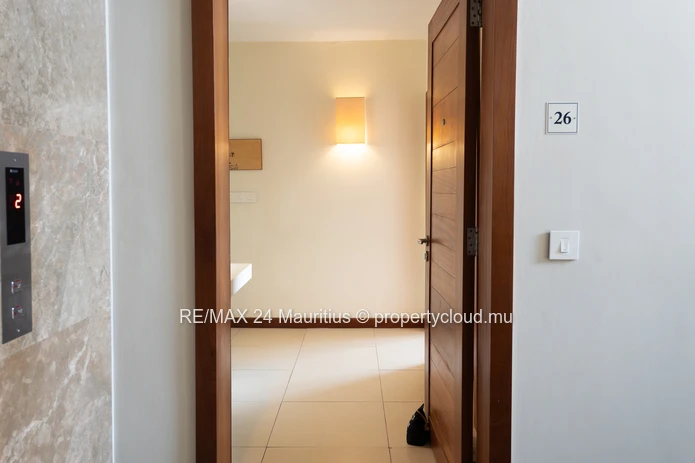 2-Bedroom Apartment near La Preneuse Beach