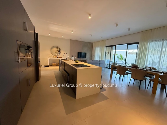 Vie Moderne À Grand Baie – 3 Chambres En Suite, Piscine Privée & Terrasse