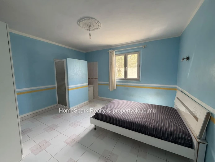 Spacious Multi-Level House for Sale – Morcellement Anna, Flic en Flac