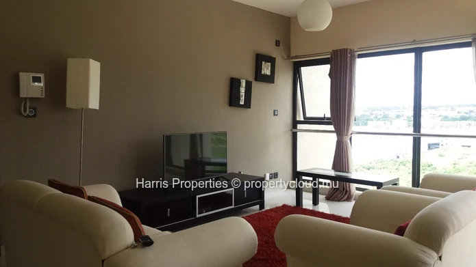 Élégant penthouse sur deux niveaux à vendre à Quatre Bornes