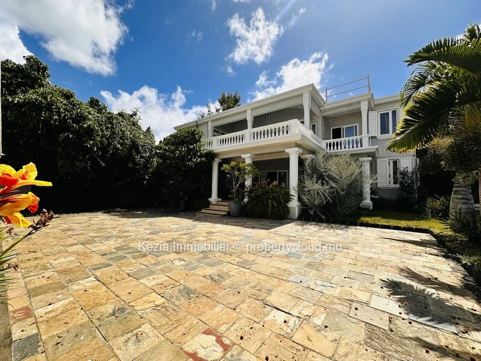 Villa De Style Colonial Avec Varangue & Piscine Privative